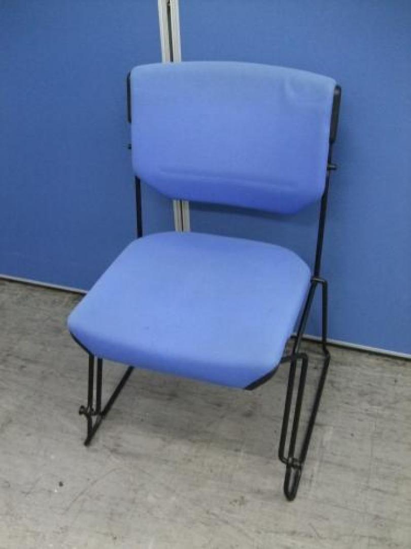 【おつとめ品】希少品　！！　☆　ジロフレックス製　33チェア　スタッキングチェアタイプ　☆　4脚セット【会議チェア】
                                    中古
            