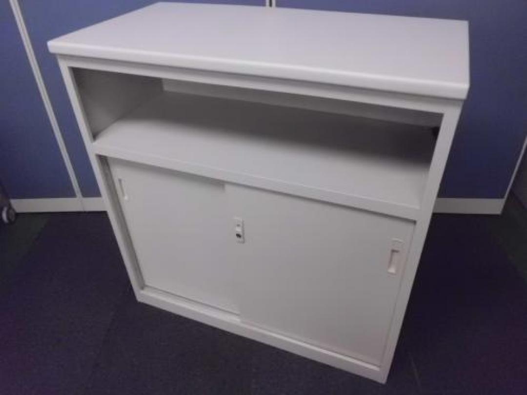 【￥１２.６００残り１点特価シリーズ】井上金庫製　裏側引き違い書庫タイプ(鍵付き)■　Ｗ９００ハイカウンター　
                                    中古
            