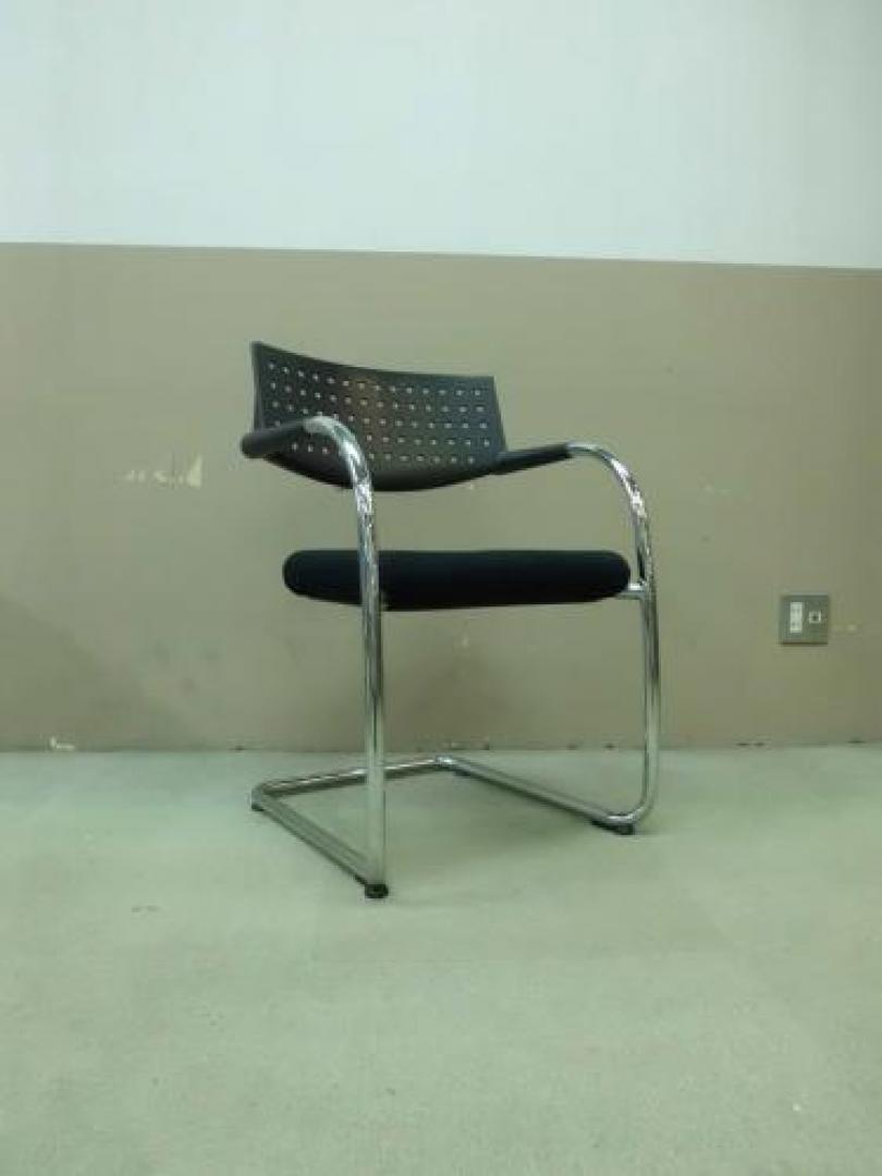 【ヴィトラ・残り１脚】デザイナーズ家具１台限り！【会議チェア】
                                    中古
            