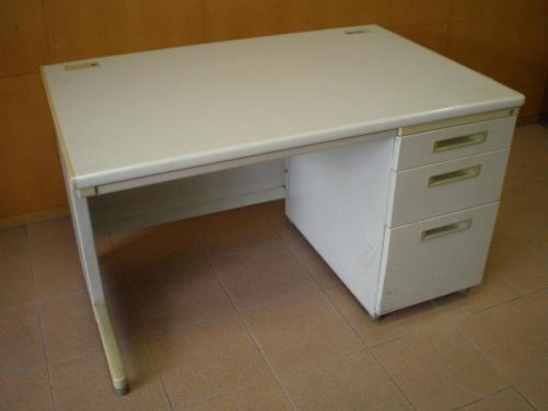 内田洋行製【ＵＣＨＩＤＡ】　片袖机　ジャストシリーズ　アイボリー色
                                    中古
            