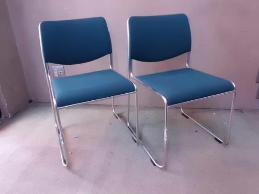 イトーキ製スタッキング　２脚セット【会議チェア】
                                    中古
            