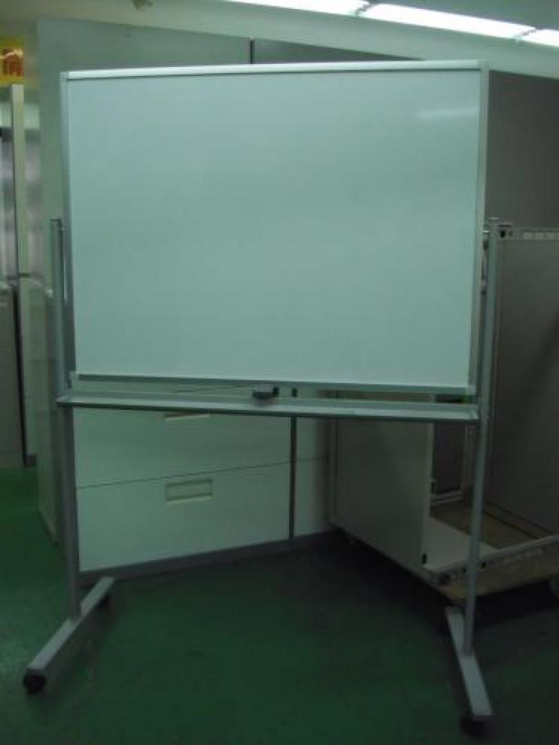 【即売れごめん！】ホワイトボード両面脚付き入荷致しました〜★お問い合わせ⇒03-3798-1370
                                    中古
            