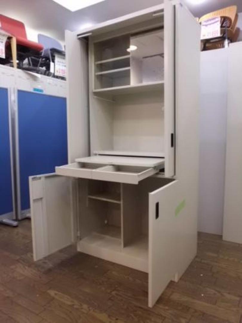 【キッチンキャビネット・イトーキ製・シンラインシリーズ】京都東寺店　TEL:　075-694-1310
                                    中古
            