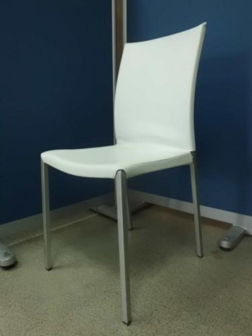 オシャレチェア
                                    中古
            