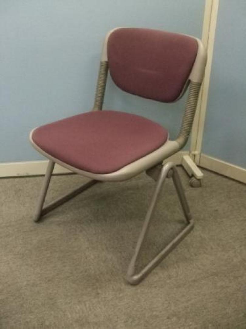 【店内在庫処分特価】イトーキ製　バーテブラ　スタッキングチェア　■座り心地抜群【会議チェア】
                                    中古
            