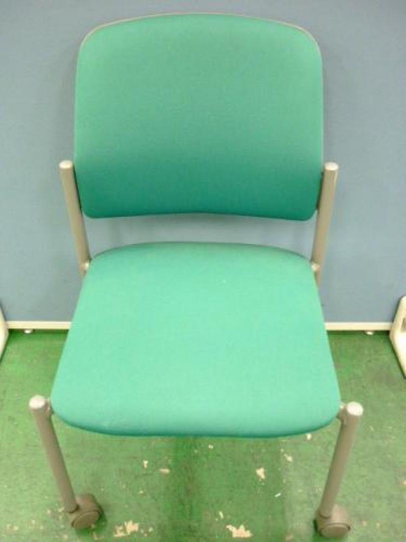 【ITOKI製】キャスター付きで移動に便利なミーティングチェア!【会議チェア】
                                    中古
            