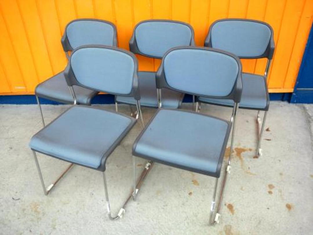 【ウチダ セット商品】　スタッキングチェア5脚セット　訳あり品　【UCHIDA】【会議チェア】
                                    中古
            