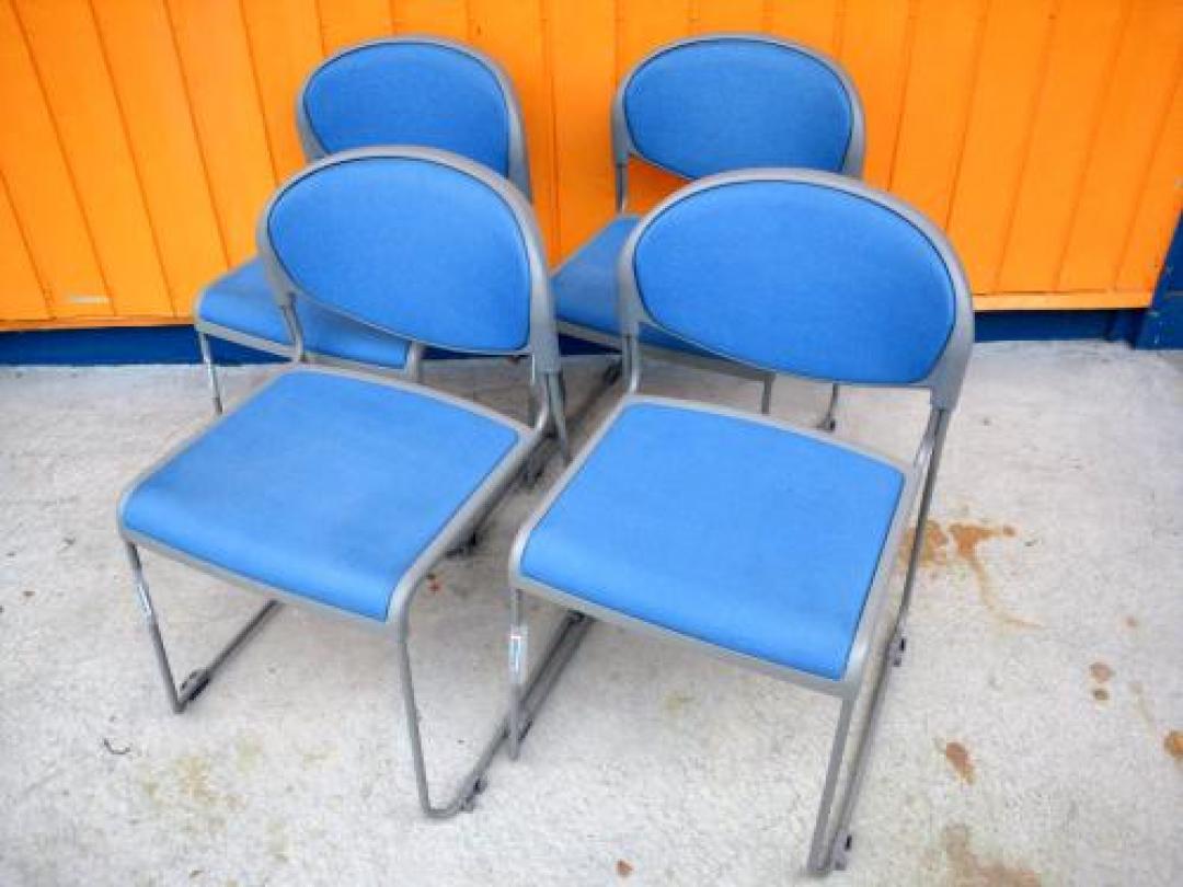 【オカムラ セット商品】　スタッキングチェア5脚セット　訳あり品　【OKAMURA】【会議チェア】
                                    中古
            