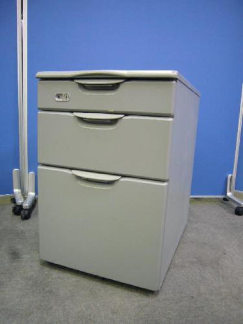 ★【残り4台！お買い得！！フォレス3段ワゴン】■メーカー：オカムラ製■シリーズ：フォレス■カラー：グレー■
                                    中古
            