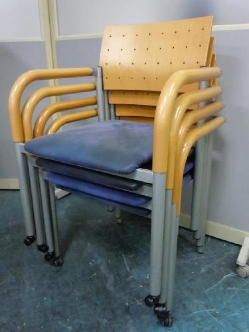 【業者クリーニング済み】【お得な4脚セット】　wiesner hager aluform　ウィスナーハーガー　アルフォルムチェア 単品販売もあります！【会議チェア】
                                    中古
            