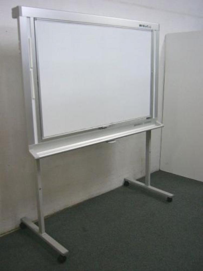 【納品先が東京都23区内の御客様限定!!訳有りホワイトボード!!】■訳：ＯＡボードの読み取りやプリンターがないため　■メーカー：内田洋行　■タイプ：両面無地　※搬入注意です。
                                    中古
            