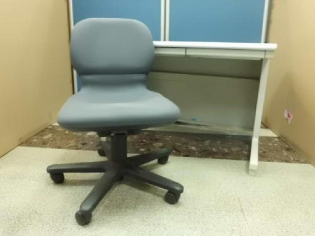 【セット商品】【WEB限定】【平机・オフィスチェア】
                                    中古
            