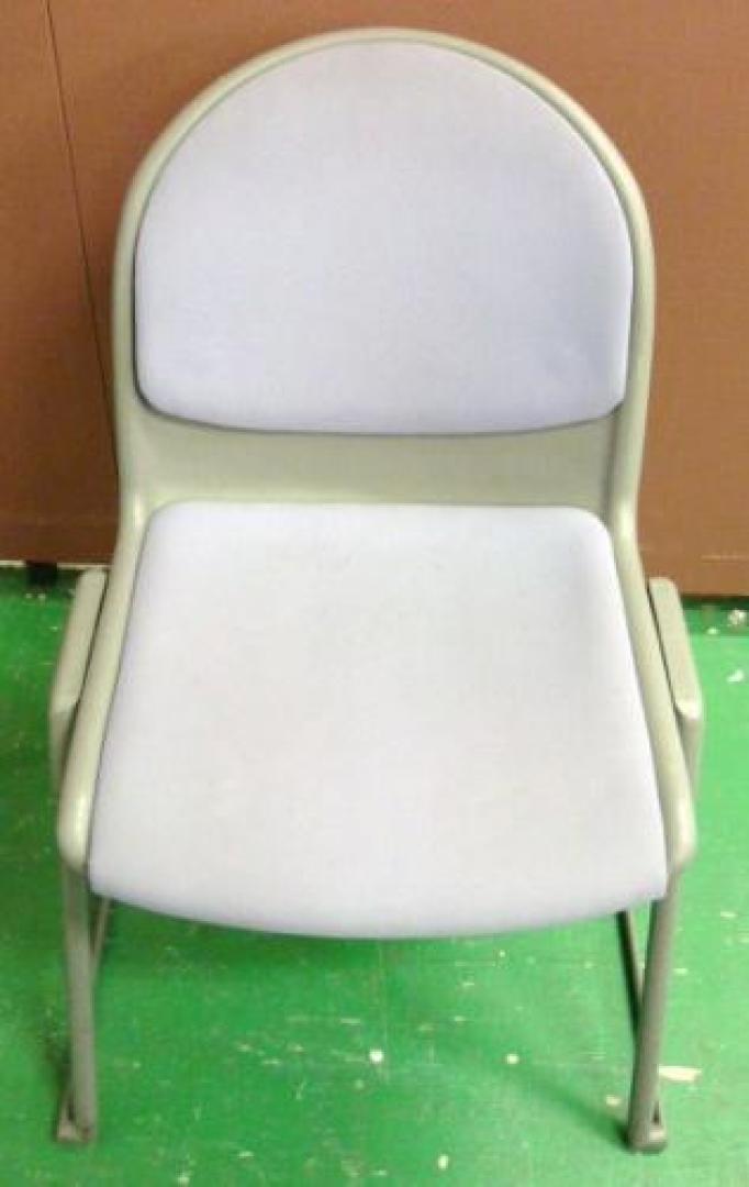 スタッキングチェア　残り在庫1点につきお早めに!!【会議チェア】
                                    中古
            
