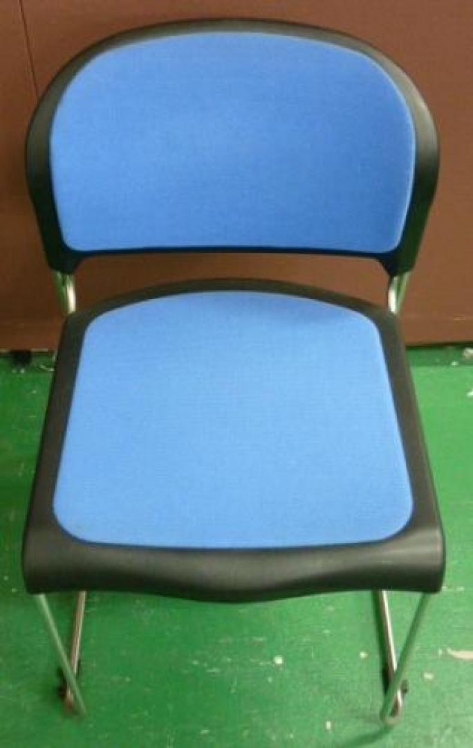 【オカムラ】ミーティングチェア　鮮やかブルー!!【会議チェア】
                                    中古
            
