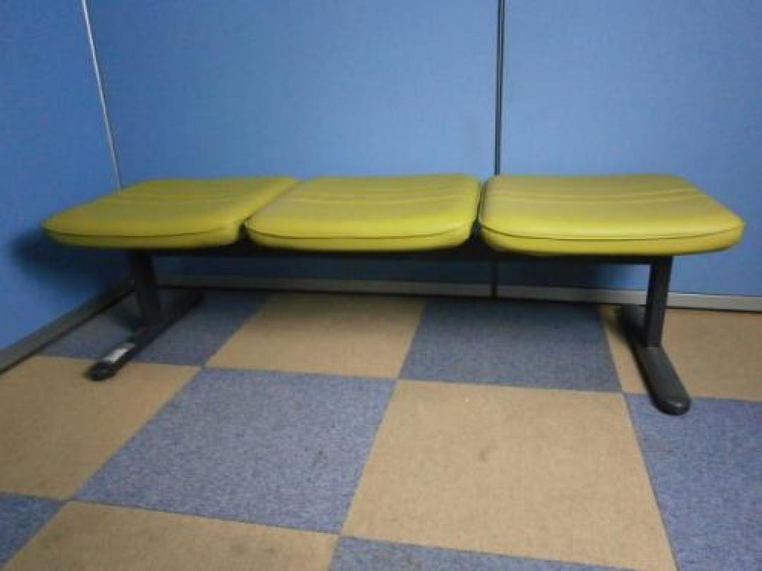 イトーキ【3人掛けロビーチェア】休憩室・ロビーなど
                                    中古
            