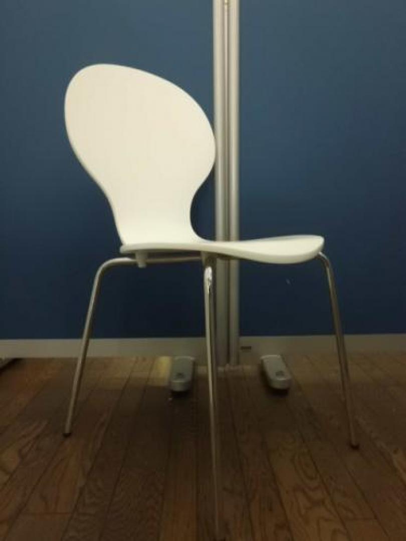 どのチェアにするか迷っているそこのあなた!これで決まり!!【会議チェア】
                                    中古
            