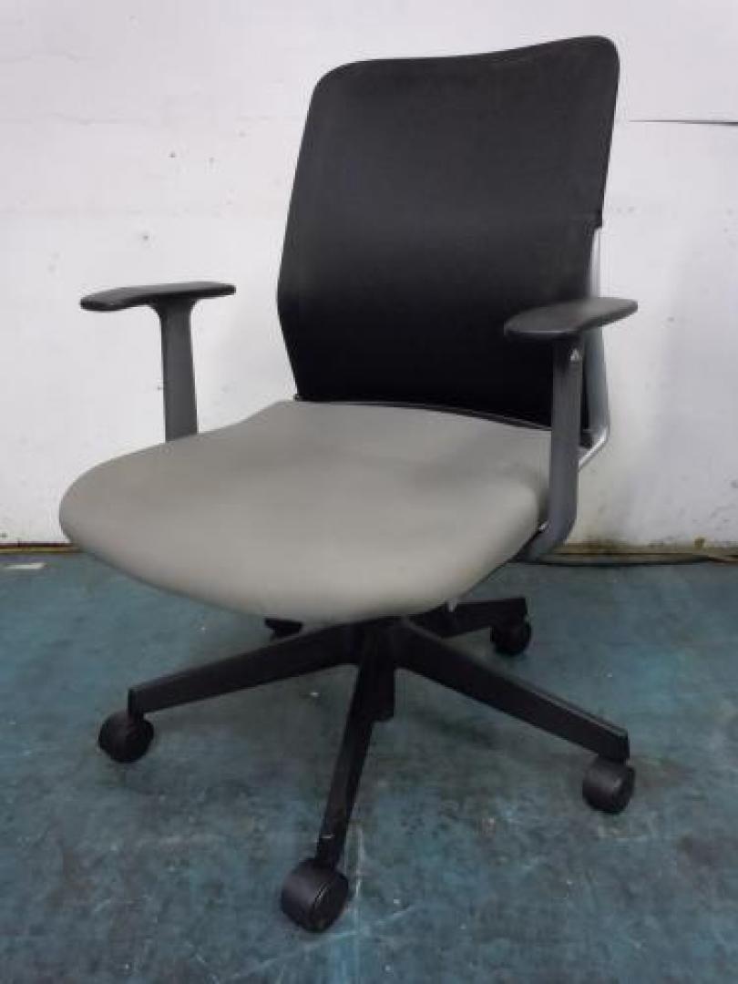 オフィスチェア アガタ S コクヨ 【公式通販】