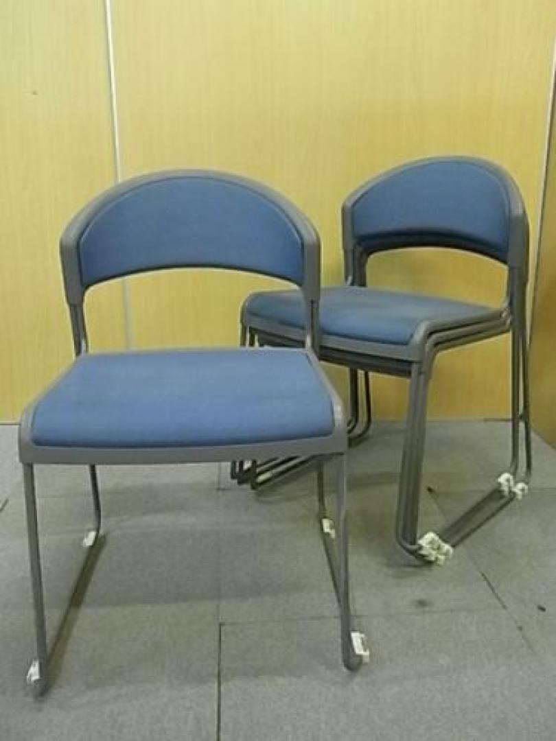 【４脚セット】【簡易会議チェア】■内田洋行　■会議用チェア　スタッキングチェア　【セット商品】
                                    中古
            