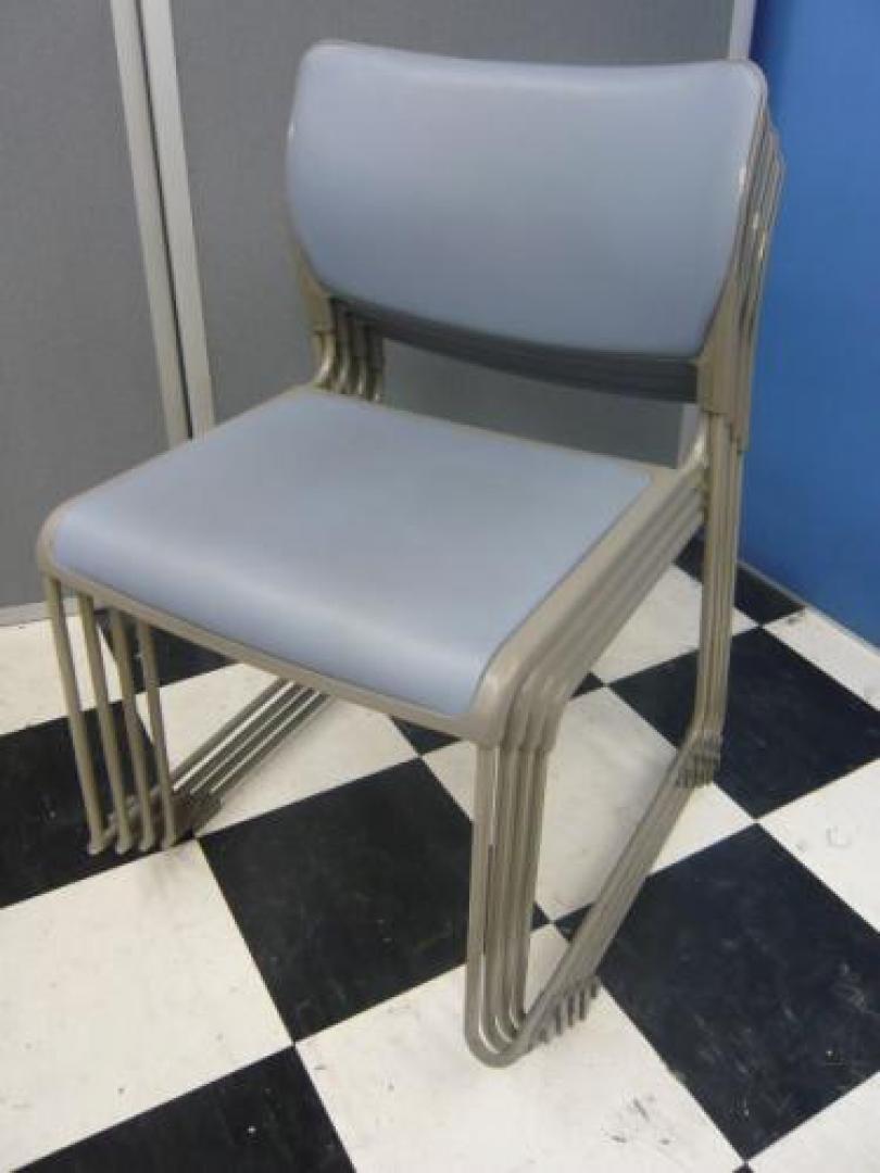 【セット商品】オカムラ製スタッキングチェア4脚セット。セットで買えば、1脚ずつ買うよりお安くなっております。【会議チェア】
                                    中古
            