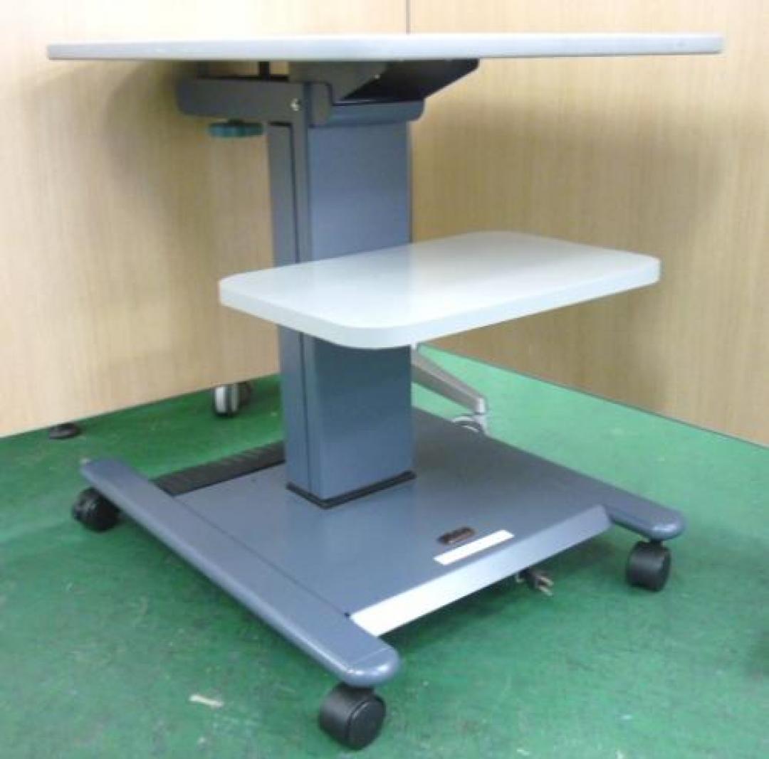 キャスター付　上下昇降可能(H670~870)なレアアイテム  
                                    中古
            