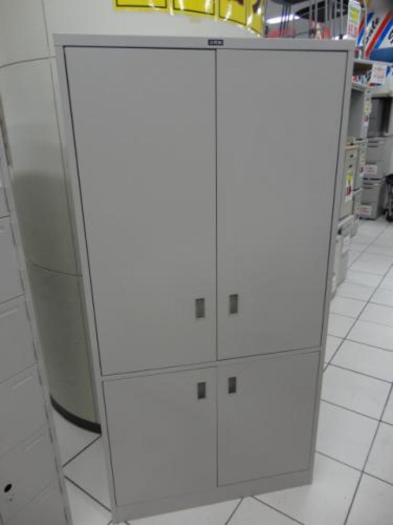 イトーキ製　キッチンキャビネット　
                                    中古
            