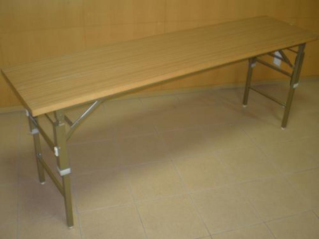 優れもの　折畳テーブル　なんと　座卓にもなります！
                                    中古
            