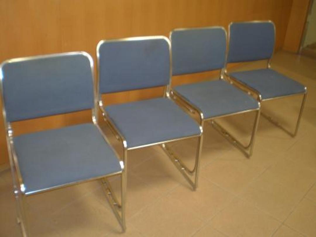 【セット商品】内田洋行　【ＵＣＨＩＤＡ】スタッキングチェアー4脚セット【会議チェア】
                                    中古
            