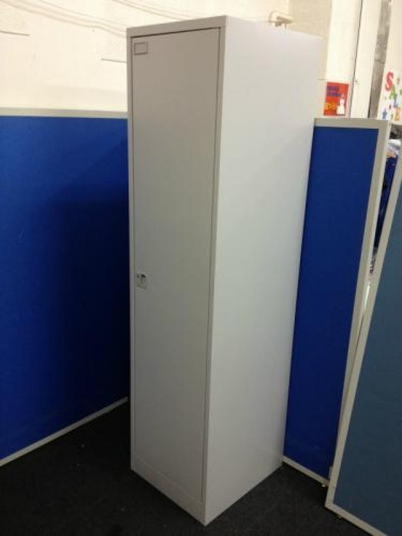 【片開き書庫】【イトーキ】新品なみにキレイです
                                    中古
            