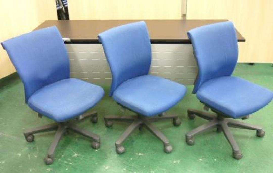 【セット商品】　新古品イトーキのリリッシュテーブル＋コクヨのトレンザ
                                    中古
            