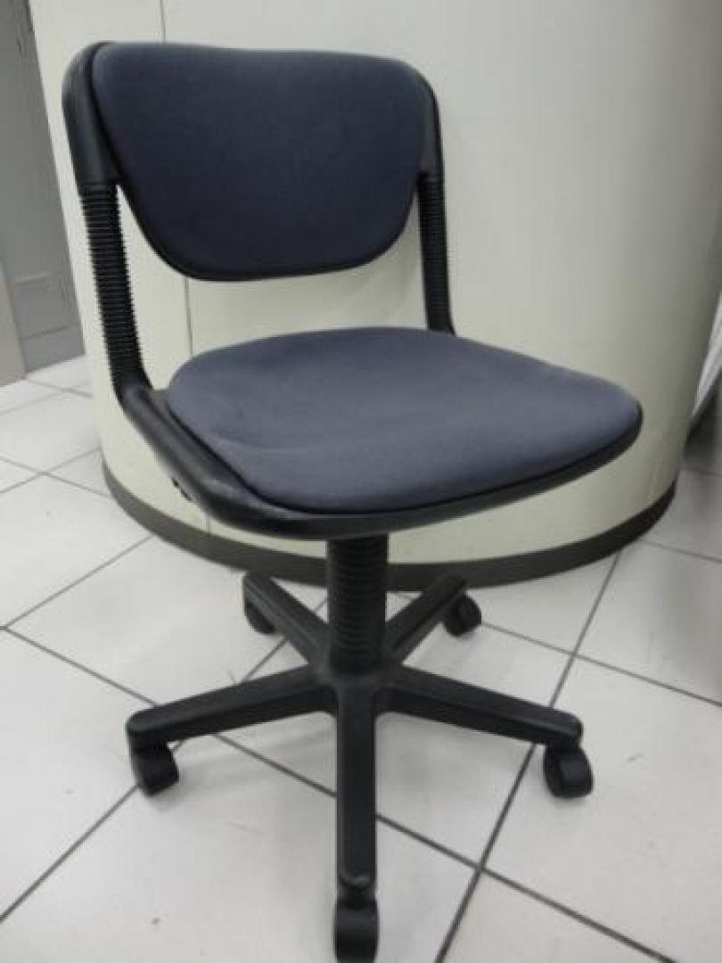 イトーキ製　バーテブラチェア　ローバック/肘なし【OAチェア】
                                    中古
            