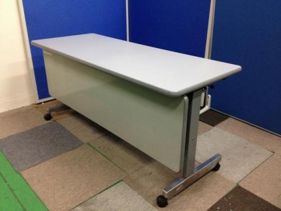 11/14在庫情報【サイドスタックテーブル】【折りたたみ】【幕板付】
                                    中古
            