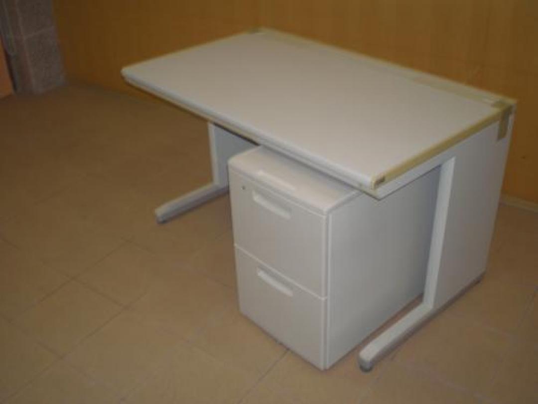 中古】 コクヨ/KOKUYO 平デスクセット 73836 - 中古オフィス家具なら