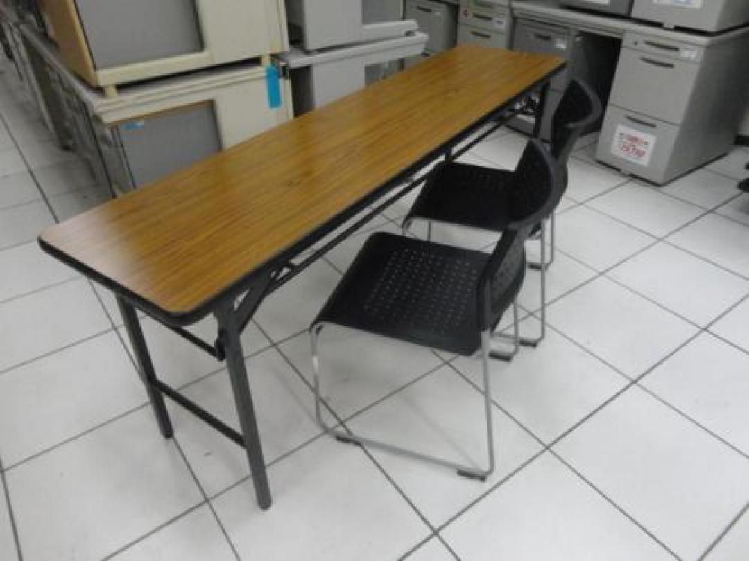 折りたたみテーブル　スタッキングチェアセット　【セット商品】
                                    中古
            