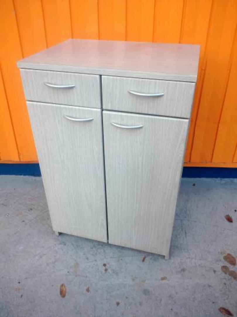 【プラス　キッチンキャビネット】　事務所に必要不可欠　木目調　ver2
                                    中古
            