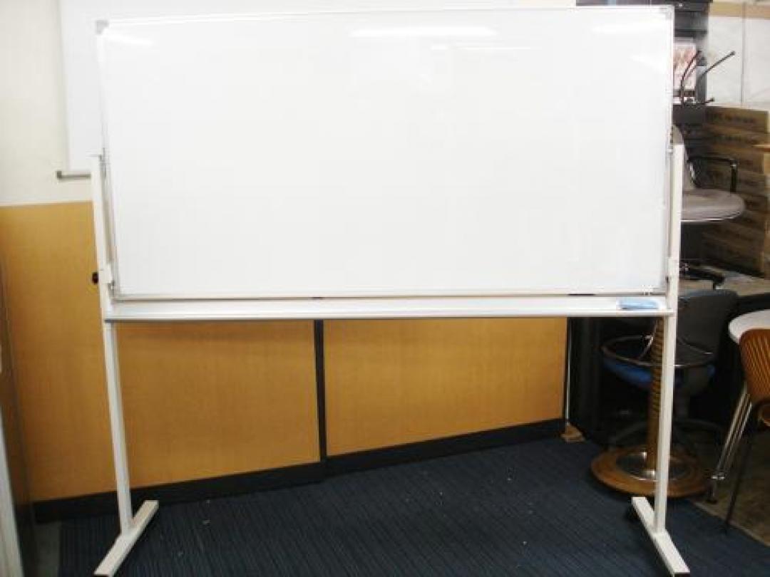 『大人気！使えれば良いやシリーズ！』<br>【訳あり品】【ボードの端が歪んでいます】【通常使用には問題なし】<br>お得な訳アリ品！脚付きホワイトボード！
                                    中古
            