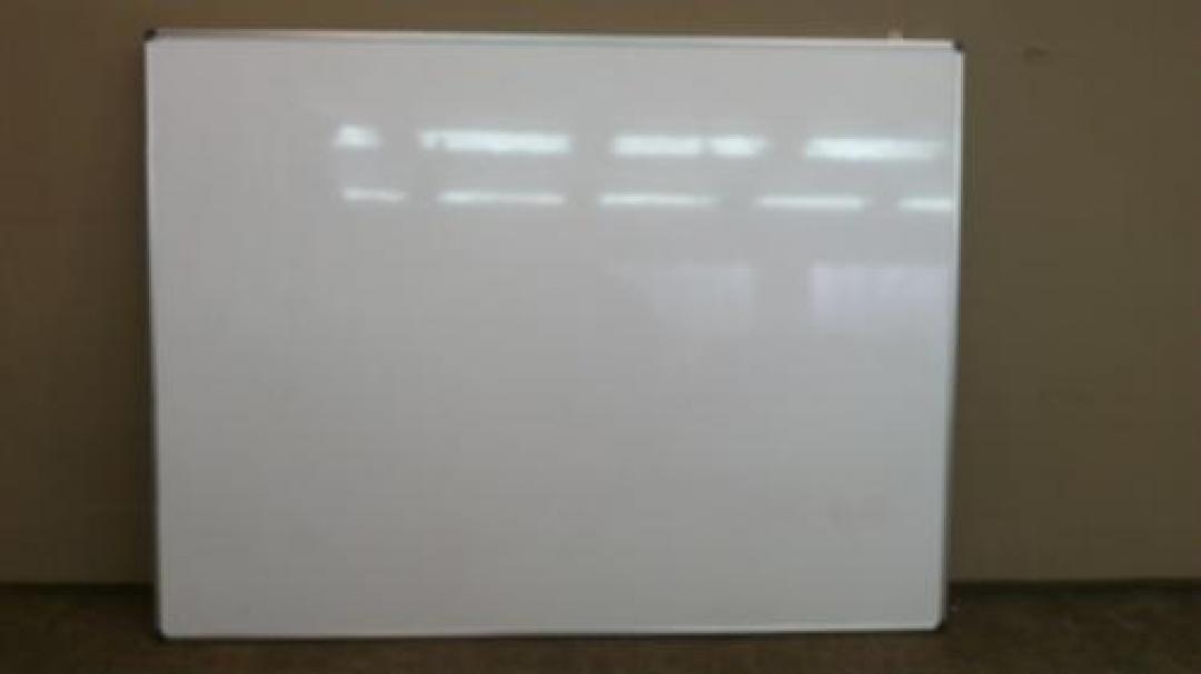 ■コクヨ　■壁掛けホワイトボード
                                    中古
            