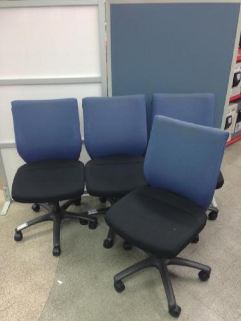 【■オカムラ製　■CXスプレージ　■4脚セット】京都市内、配送費無料･対象商品!!（軒先渡しになります。）【OAチェア】
                                    中古
            