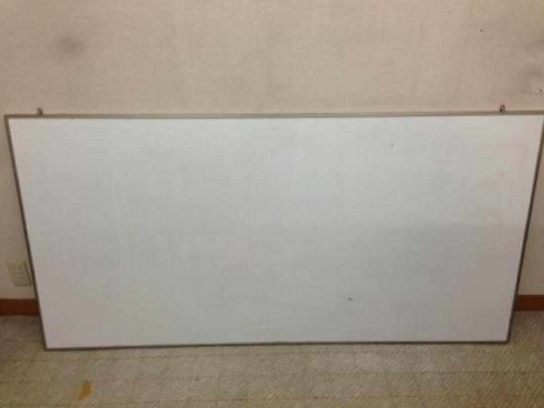 【■壁掛けホワイトボード　■W1800　■粉受け無し】
                                    中古
            