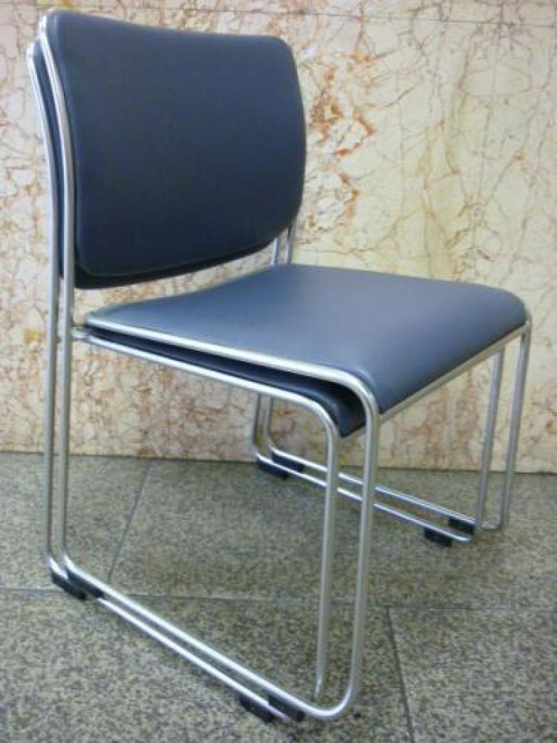 【イトーキ製】スタッキングチェア　セットでこの価格！美品につきお早めに！【会議チェア】
                                    中古
            