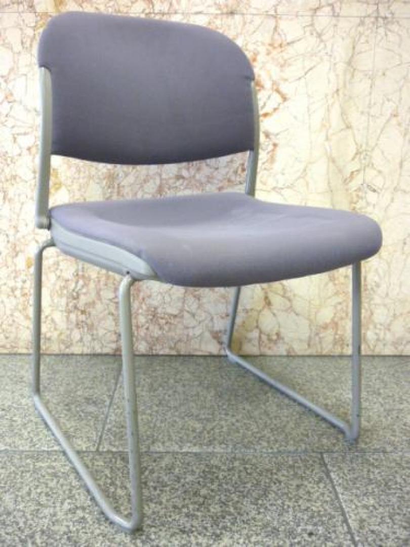 ■汚れあり特別価格！■　フレームがスチールでがっしりした造りです【会議チェア】
                                    中古
            