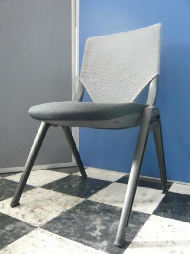 プラス｜スタッキングチェア■状態良好■とてもお買い得！【会議チェア】
                                    中古
            