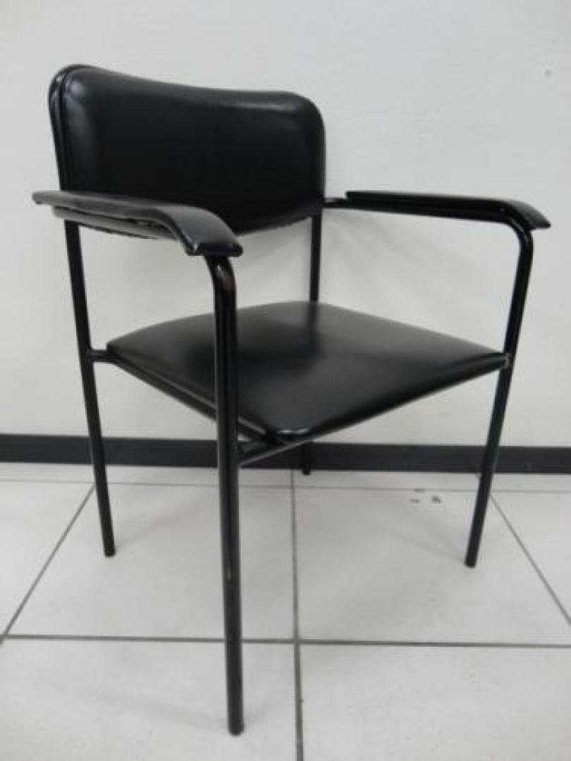 ■肘付スタッキングチェア【会議チェア】
                                    中古
            