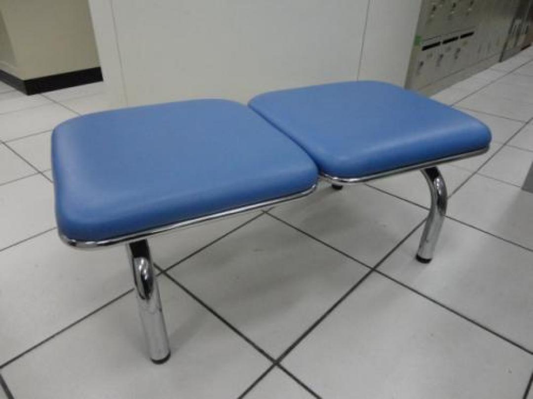 ■2人用ベンチ（ビニール地）■ 
                                    中古
            