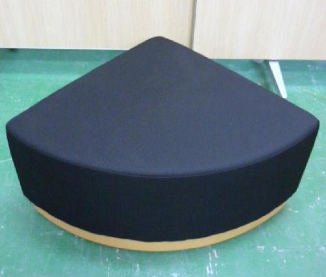 【イトーキ製】レセプションチェア　■新品同様■休憩室　待合室などにどうぞ！
                                    新古品
            