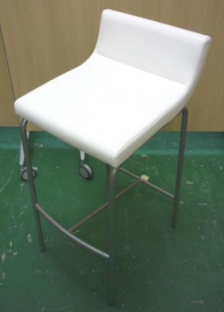 ■新古品大量入荷！■　ベジーナシリーズ<br>KJS-613D-Z5WT【会議チェア】
                                    新古品
            