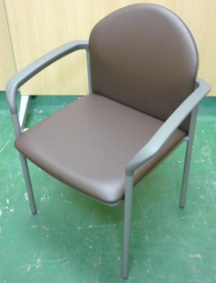 ■新古品大量入荷！■　肘付きスタッキングチェア　KKR-375DA-W4H4【会議チェア】
                                    新古品
            