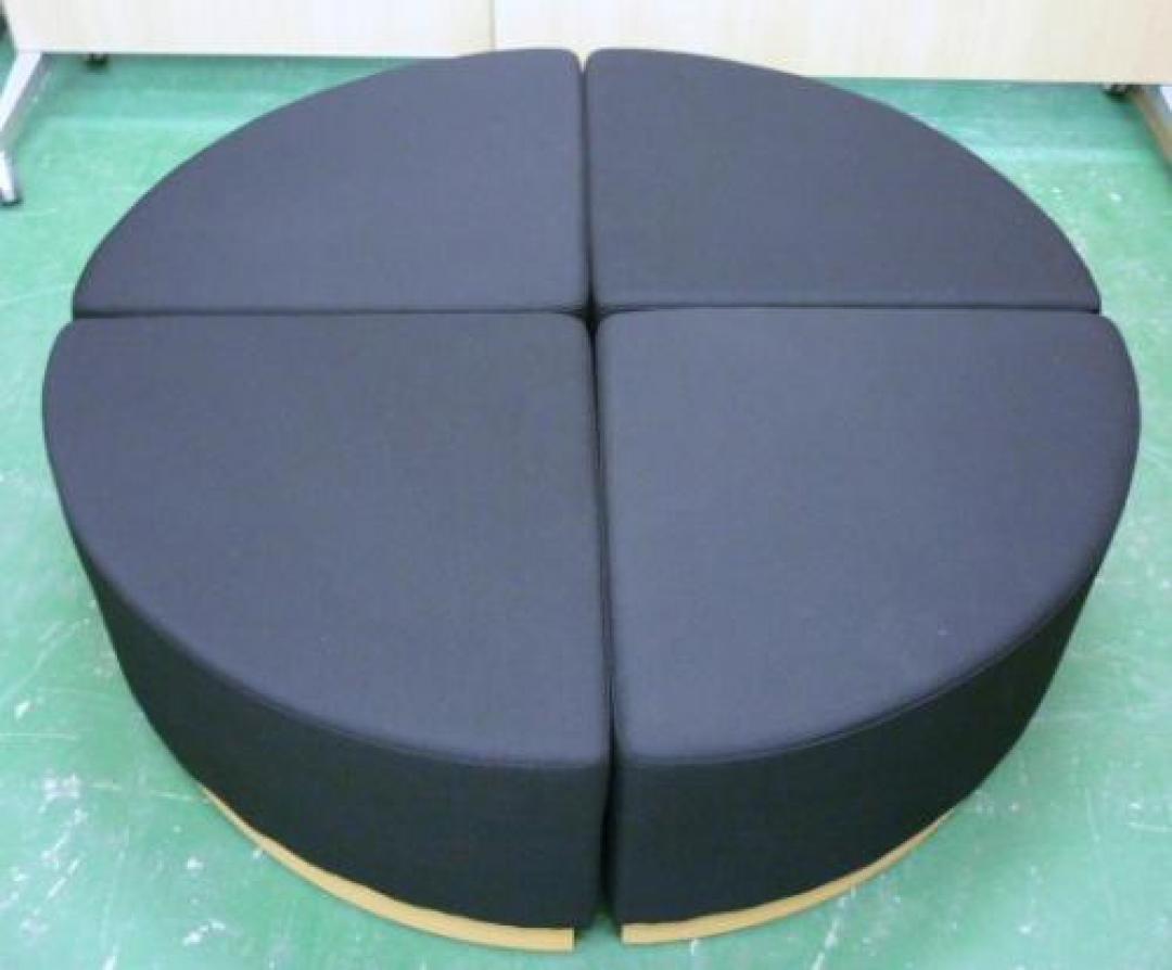 【イトーキ製】レセプションチェアセット　■新品同様■休憩室　待合室などにどうぞ！
                                    新古品
            