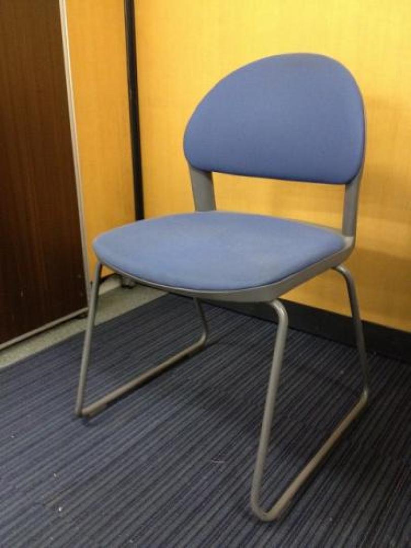 12/19入荷【スタッキングチェア】8脚入荷しました！【会議チェア】
                                    中古
            