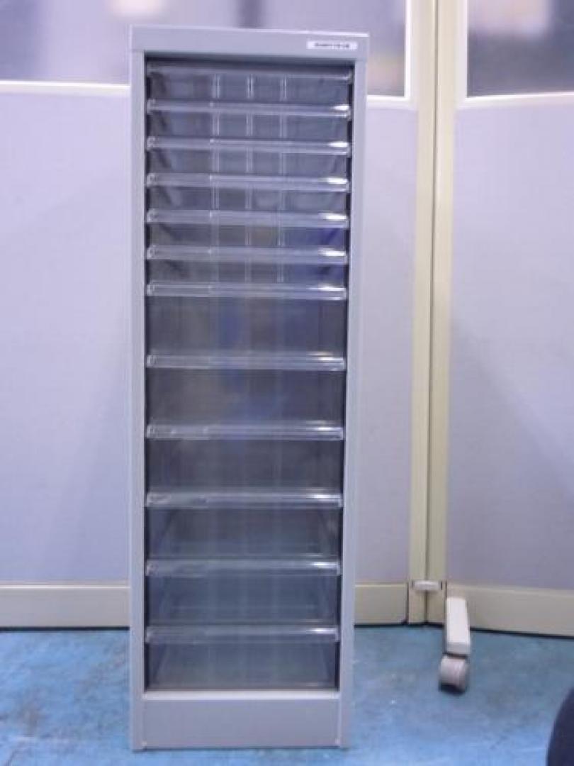 【1台入荷！】ユニケース　クリスタルトレー　■小スペースで小分けするのに便利です
                                    中古
            