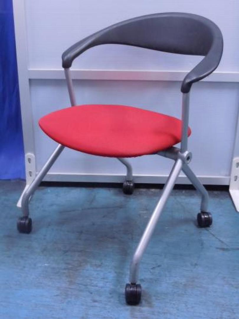 【４脚入荷！】UCHIDA 内田洋行製　■FM290 ■ミーティングチェア　ネスティングチェア　■レッド【会議チェア】
                                    中古
            